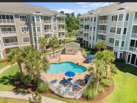4865 Luster Leaf Cir, Unit 304 in Myrtle Beach, SC - Building Photo