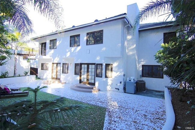 15020 Encanto Dr in Los Angeles, CA - Building Photo - Building Photo