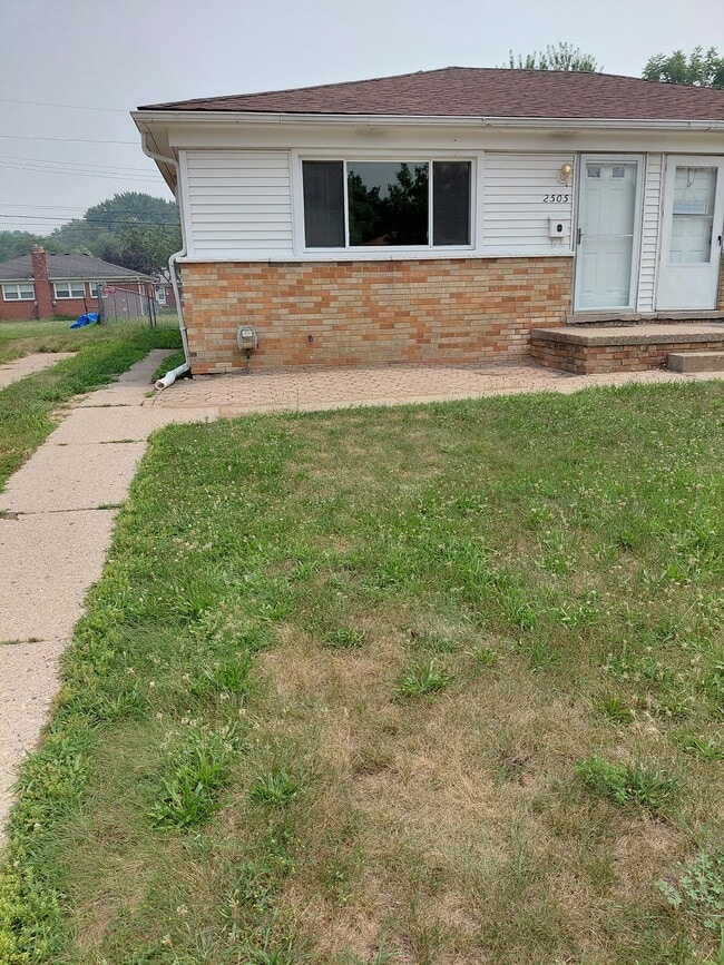 property at 2505 Stieber Ave