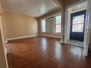 37 Hotchkiss St in New Haven, CT - Building Photo - Building Photo