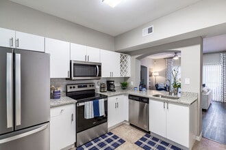 Arbors at Carrollwood in Tampa, FL - Foto de edificio - Building Photo