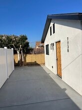 7738 Whitsett Ave in Los Angeles, CA - Building Photo - Building Photo