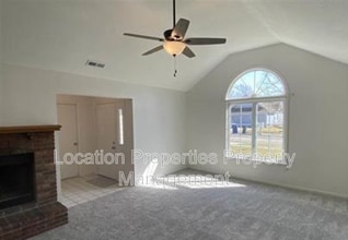 2809 Meadow Dr in Lawrence, KS - Building Photo - Building Photo