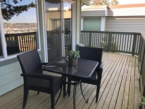 3439 23rd Ave W, Unit 3439.5 in Seattle, WA - Building Photo - Building Photo