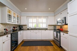 827 S Delaware Ave in Tampa, FL - Building Photo - Building Photo