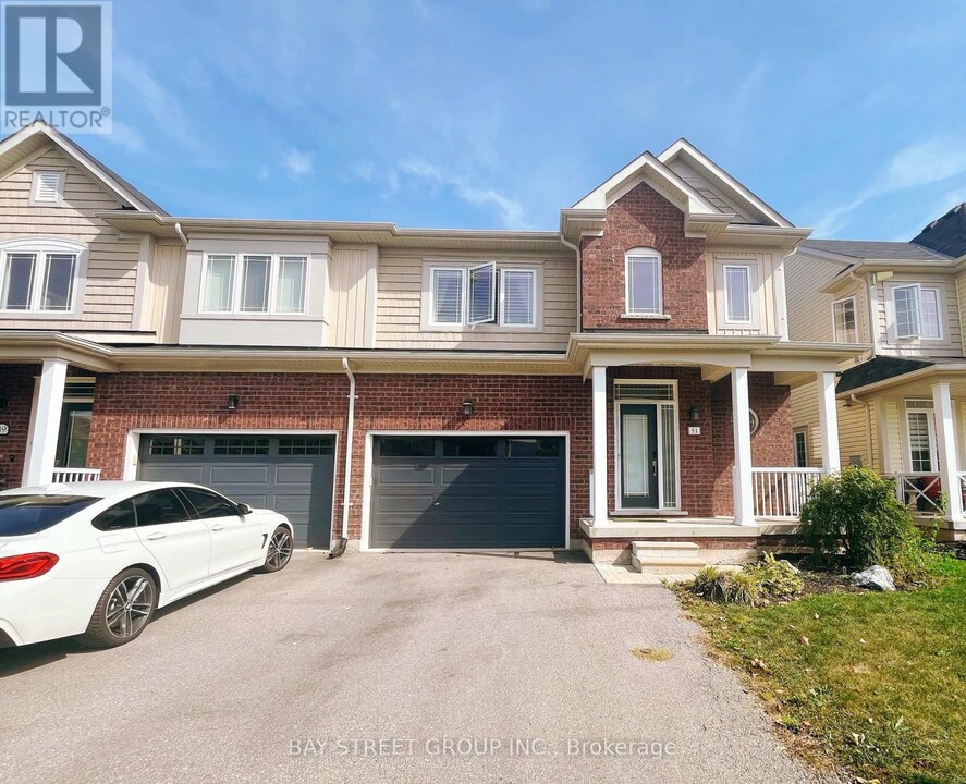 51 Dominion Cres in Niagara-On-The-Lake, ON - Building Photo