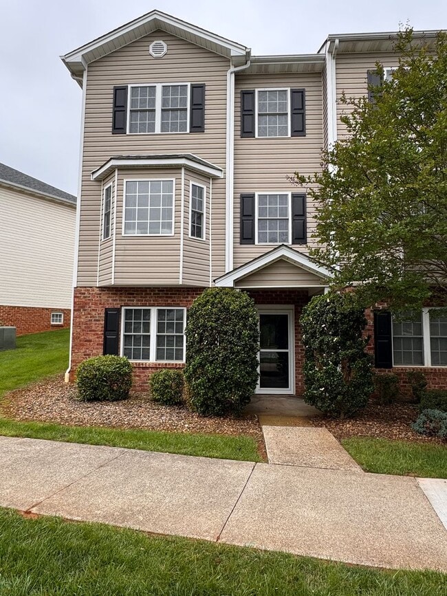 property at 763 Wyndhurst Dr