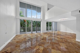900 SE 2nd St in Fort Lauderdale, FL - Building Photo