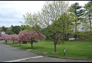 365 Mather St, Unit 88 in Hamden, CT - Building Photo - Building Photo