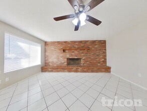 7100 W Cheryl Dr in Peoria, AZ - Building Photo - Building Photo
