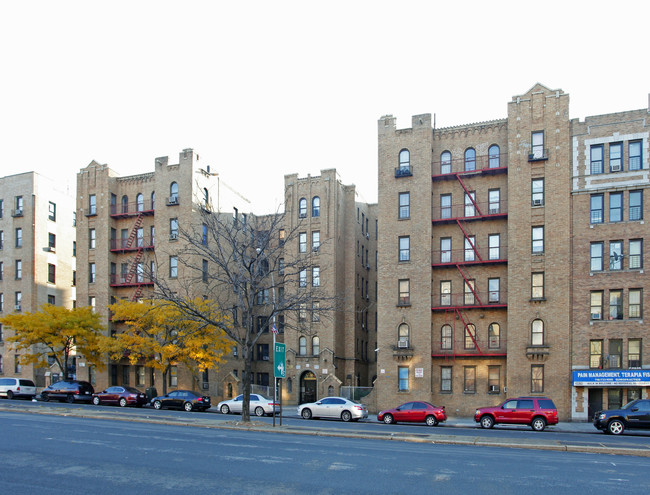 The Chestnut in Bronx, NY - Foto de edificio - Building Photo