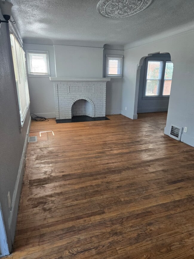 15909 Woodingham Dr in Detroit, MI - Building Photo - Building Photo
