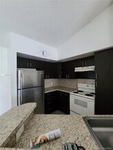 3360 Pinewalk Dr N-Unit -1331 in Margate, FL - Building Photo - Building Photo