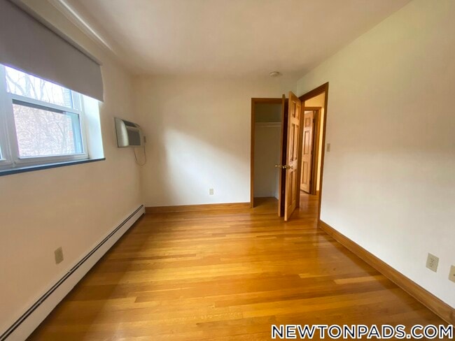 282 Grove St, Unit 7 in Newton, MA - Foto de edificio - Building Photo