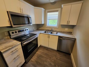 4 Mitchell St in Saint John, NB - Building Photo - Building Photo