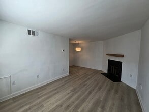 2604 Tunlaw Rd NW in Washington, DC - Building Photo - Building Photo