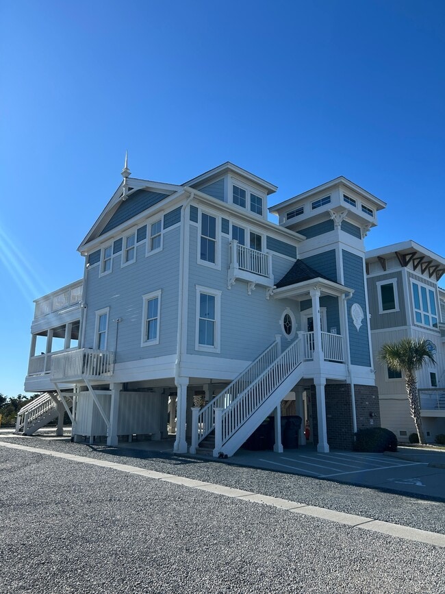 290 Brookshire Pl SW in Ocean Isle Beach, NC - Foto de edificio - Building Photo