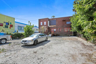 1034 Beacon Ave in Los Angeles, CA - Building Photo - Building Photo