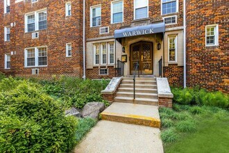 3051 Idaho Ave NW in Washington, DC - Building Photo - Building Photo