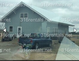 1201 Hoch in Moundridge, KS - Building Photo