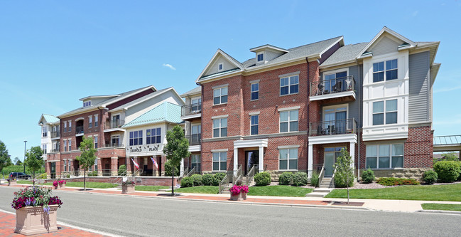 Leopold Place in Sun Prairie, WI - Building Photo - Building Photo