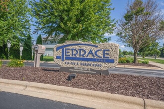 Terrace Lake in Green Bay, WI - Foto de edificio - Building Photo