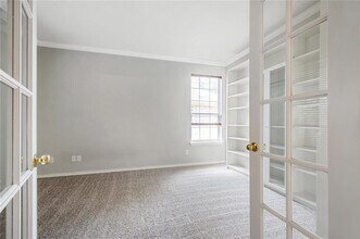 4229 Kingsburg Dr in Round Rock, TX - Building Photo - Building Photo