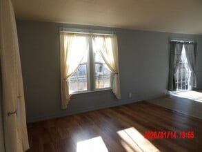 1306 10th St in La Grande, OR - Building Photo - Building Photo