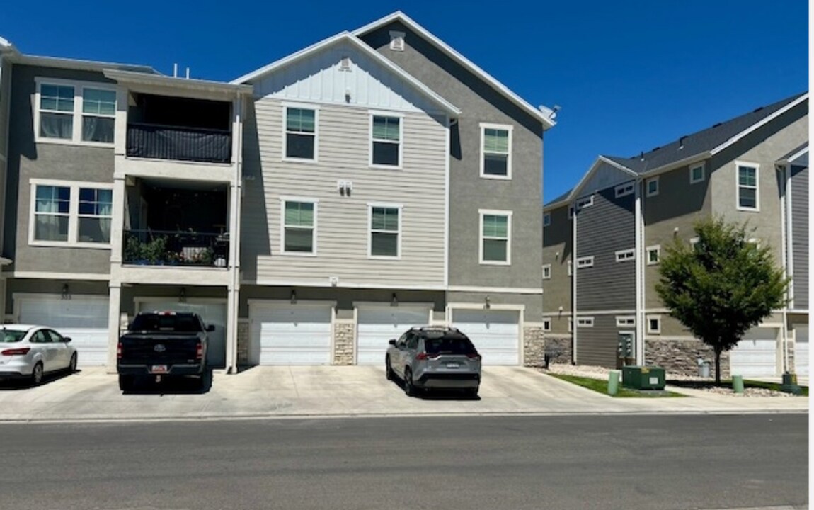 1794 W Eaglewood Dr in Eagle Mountain, UT - Building Photo