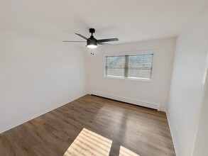 101 Avon Rd in Elmhurst, IL - Building Photo - Building Photo