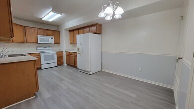 8083 N Ridge Loop E in Eagle Mountain, UT - Building Photo - Building Photo
