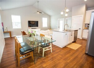 200 Rose Dr in Dripping Springs, TX - Building Photo - Building Photo