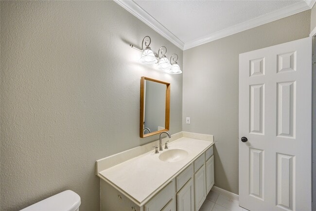 property at 940 Wycliffe Dr