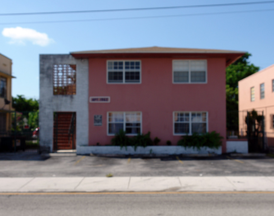 1962 SW 7th St in Miami, FL - Building Photo