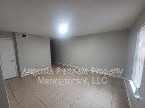 151 Chalet North CT in North Augusta, SC - Building Photo - Building Photo