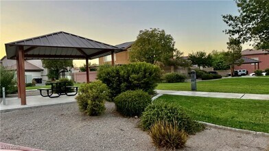 804 Seneca Heights Ave in North Las Vegas, NV - Building Photo - Building Photo