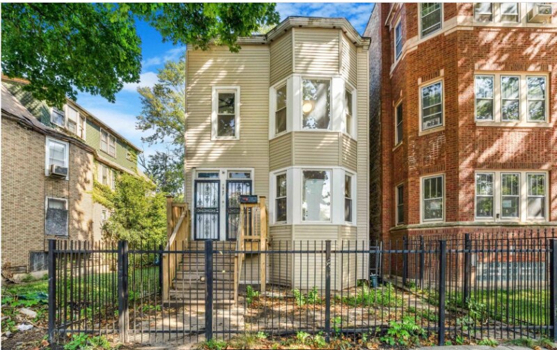 7947 S Burnham Ave in Chicago, IL - Building Photo