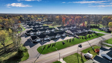 Park Lane Villas North in Buffalo, NY - Building Photo - Building Photo