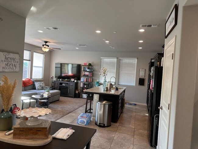 property at 808 N Fountain Creek Dr