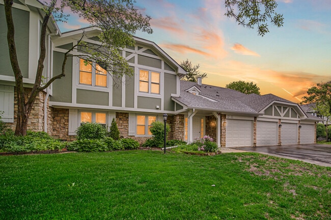 property at 1401 Wentworth Ct