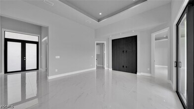 1521 NW 37th Ave in Cape Coral, FL - Building Photo - Building Photo