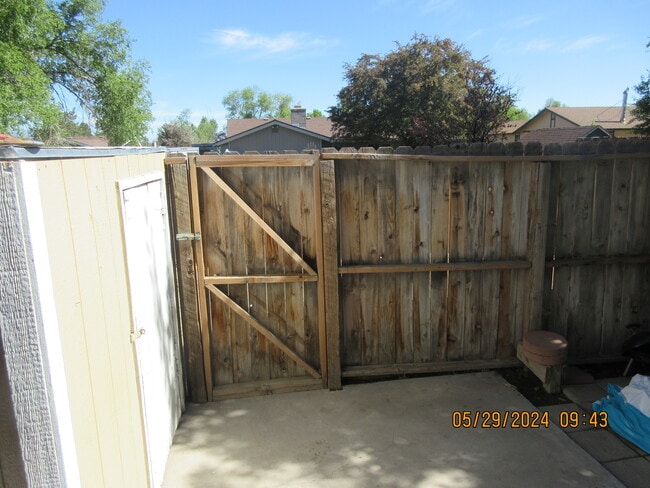 property at 1265 Redwood Cir