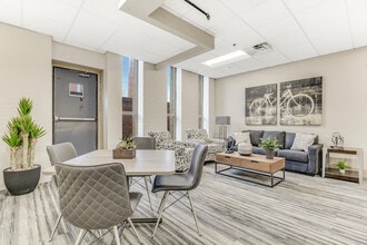 Academy at Drexel in Chicago, IL - Building Photo - Building Photo