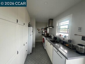 1325 Hopkins St in Berkeley, CA - Building Photo - Building Photo