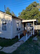 2211 Echols St in Bryan, TX - Building Photo