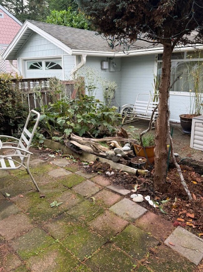 845 E 1st St in Coquille, OR - Building Photo - Building Photo