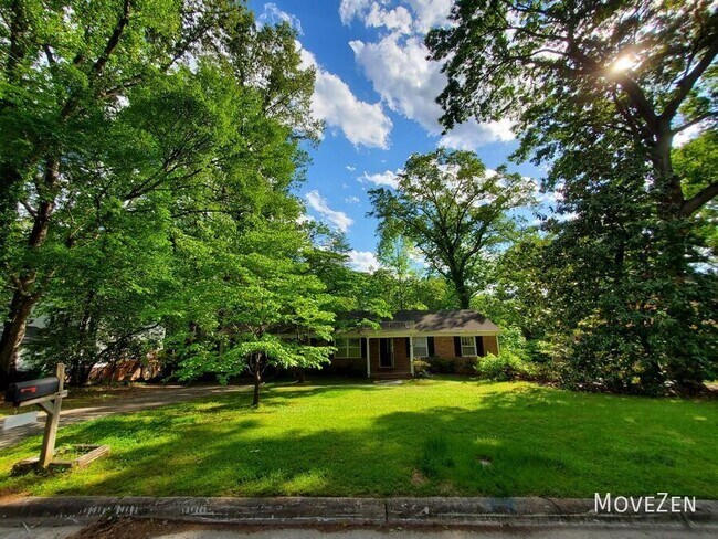 812 Autumn Ct in Raleigh, NC - Building Photo - Building Photo