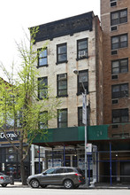 194 Third Ave in New York, NY - Building Photo - Primary Photo