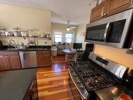 21 Chandler St, Unit 3 in Somerville, MA - Building Photo