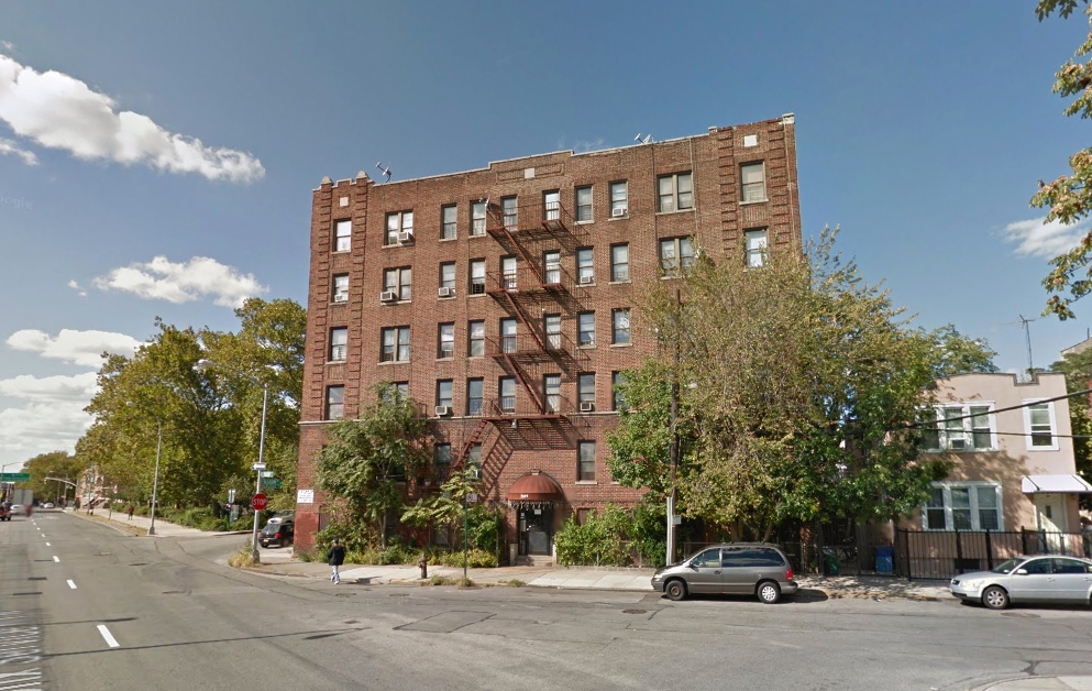 2109 Gleason Ave in Bronx, NY - Building Photo